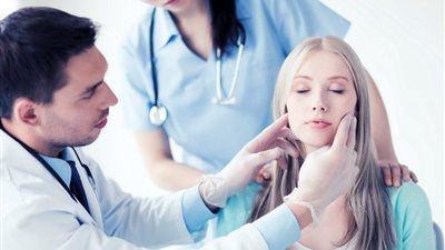 لو «نافخة أو شافطة».. إليكِ حكم الدين في عمليات التكبير والتصغير