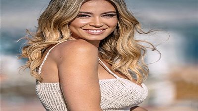 الحسناء ديليتا ليوتا.. جريئة ودائمة التعهد بالتعري في المباريات الكبرى