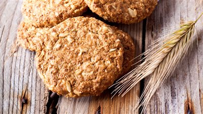 طريقة عمل بسكويت الشوفان.. للشيف سالي فؤاد