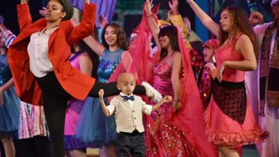 صور| بحضور نجوم الفن.. وزيرتا الثقافة والهجرة تفتتحان ملتقى «أولادنا»