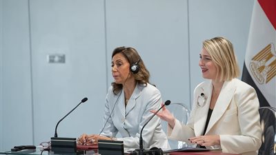 وزيرة الثقافة ونظيرتها الألبانية تشهدان توقيع بروتوكول تعاون مشترك