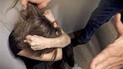 ضرب زوجته حتى الموت.. وحاول خداع أسرتها