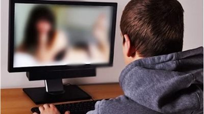 الإفتاء تعلق على انتشار «الجنس الإلكتروني»: حرام.. وتوجه رسالة للفتيات