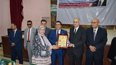  تعرفي على السيرة المهنية لـ حنان إسماعيل مديرة تعليم شرم الشيخ