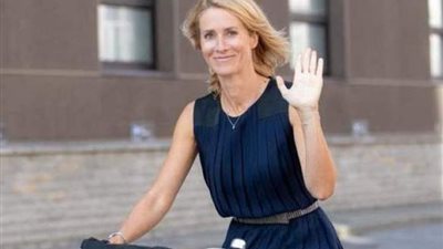 ضبط رئيسة وزراء إستونيا متلبسة بتشغيل مدفأة كهربائية