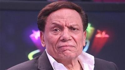 «الزعيم يخرج عن صمته».. عادل إمام يرد على أنباء اعتزاله للفن