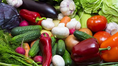 أسعار الخضروات اليوم الأحد.. الطماطم تتراجع لـ 4 جنيهات للكيلو والبطاطس تصل 5.5 