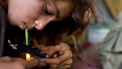 تاجرة «الهيروين» بالمطرية تعترف: كونت تشكيلاً عصابيًا للبيع في المنطقة