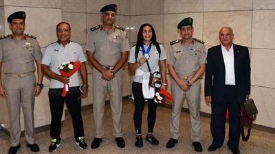 «القوات المسلحة» تستقبل سمر حمزة بعد إنجاز فضية العالم لـ المصارعة