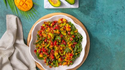 طريقة عمل سلطة المانجو بالأفوكادو.. للشيف أميرة شنب