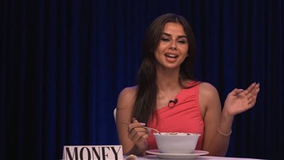 لأول مرة.. «منة عرفة» تكشف سبب طلاقها من محمود المهدي