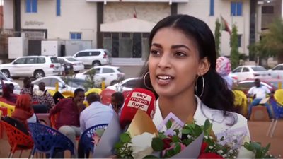 «بائعة الورد».. قصة عشق تتحدى آلام الواقع