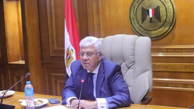 وزير التعليم العالي يستعرض الموقف التشغيلي للجامعات التكنولوجية