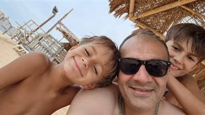 مدير فندق يفقد والدته وزوجته وابنيه في 8 أيام بـ شرم الشيخ.. إليك القصة كاملة