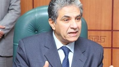 هل تعرفين الفرق بين الطقس والمناخ؟ وزير البيئة السابق يوضح