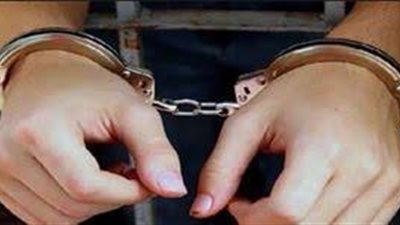 نار الحب المدمرة.. شاب يشوه وجه حبيبته وجدتها بعد رفضه 