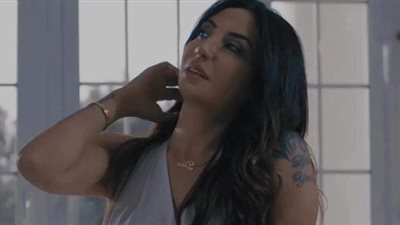 دينا المصري: تعرضت لمعاكسات على طريق المحور انتهت بحالة وفاة!