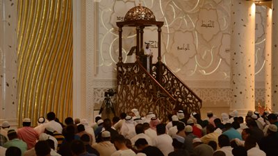 3 أخطاء شائعة إذا فعلتها في صلاة الجمعة تصبح باطلة!