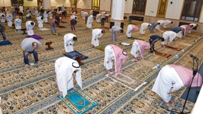 حكم الدين لمن ترك صلاة الجمعة 3 مرات بعذر وبدون