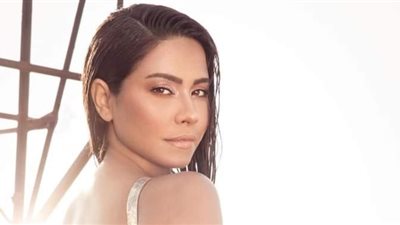 ضربها واحتجزها بمستشفى.. شيرين عبد الوهاب تحرر محضرًا ضد شقيقها