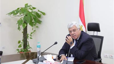 أيمن عاشور يجتمع برؤساء الجامعات التكنولوجية لمتابعة سير العملية التعليمية