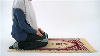 اغتنميها.. صلاة واحدة تعادل عبادة 12 عامًا