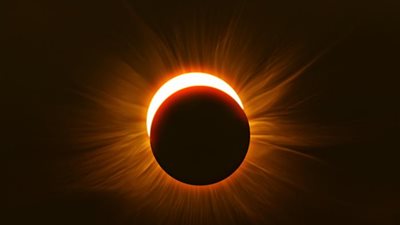 مجانًا.. شاهدي كسوف الشمس غدًا بنظارات معهد البحوث الفلكية