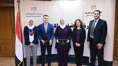 لتوظيف الشباب.. نيفين القباج توقع مذكرة تعاون مع معهد 