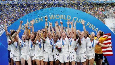 «فيفا» يرفض عروضًا لبث كأس العالم للسيدات.. وهكذا علق