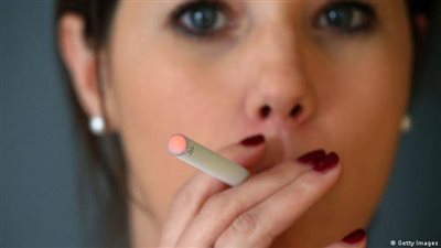 أبرزها السرطان.. احذري مخاطر السجائر الإلكترونية 