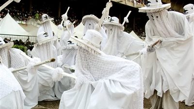 بالصور.. 5 أزياء مُضحكة يمكنك ارتداؤها في الهالوين