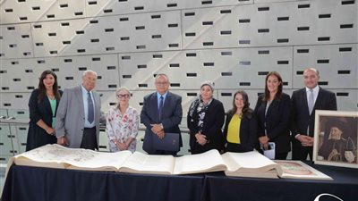 سفيرة البرتغال تُسلم مكتبة الإسكندرية نسخة من الوثائق الكرتوغرافية الأصلية