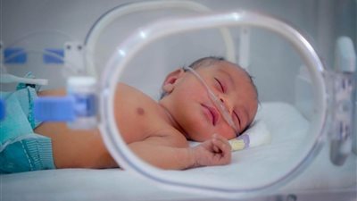 3 أسباب تجعل طفلك حديثى الولادة يرفض الرضاعة الطبيعية