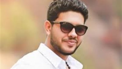 محمد شاهين: اشتغلت حلاق وفكهاني قبل الغناء (فيديو)