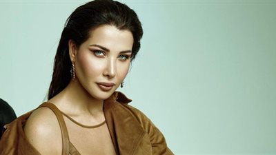 نانسي عجرم تتصدر التريند..  وتخطف أنظار متابعيها بظهور جريء 