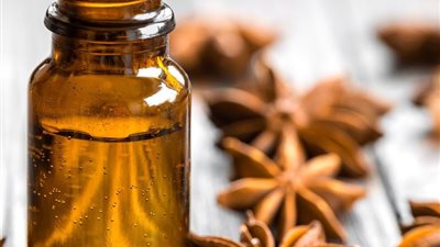 منها الحفاظ على الشعر.. 6 فوائد للتدليك بزيت اليانسون