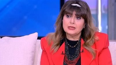 الراقصة هندية: «ارتديت النقاب 3 سنوات وحسيت إني عريانة لما بينت شعري»