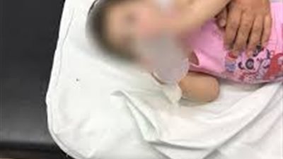 الداخلية تكشف ملابسات فيديو سيدة تحمل طفلًا مخدرًا