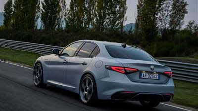 «ألفا روميو» تطلق سيارتها Giulia موديل 2023 رسميًا.. صور