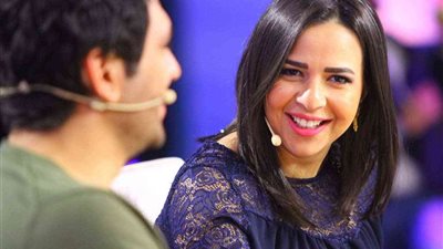 «نشرة أهل الفن».. رسالة رضوى الشربيني.. بكاء شمس الكويتية.. طلاق إيمي سمير غانم