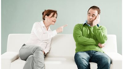 زوجة تشكو قلة نظافة زوجها على فيس بوك: «مبيستحماش وبقرف يلمسني»