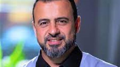 مصطفى حسني: تحكموا في مشاعركم أثناء النقاشات