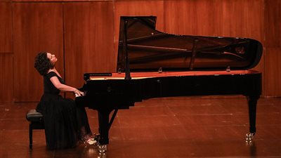 في اليوم العالمي للبيانو.. ما لا تعرفينه عن «كلارا شومان» أشهر عازفة والملقبة بالطفلة المعجزة