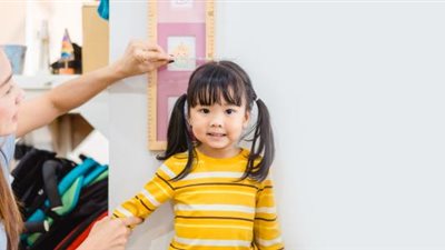 يهدد طفلك بالتشوه.. كل ما تريدين معرفته عن مرض نقص هرمون النمو