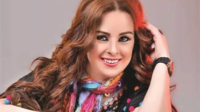 حنان شوقي تدعم أبطال عرض «علاقات خطرة» بمهرجان «آفاق مسرحية»