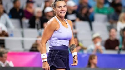البولندية إيجا سوياتيك تتصدر التصنيف العالمي للتنس