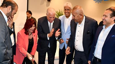 قمة المناخ.. وزير السياحة ورئيس جمعية مستثمري شرم الشيخ يقدمان الشكر لمحافظ جنوب سيناء