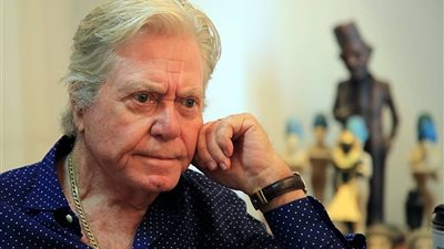 حسين فهمي يكشف كواليس إحراجه بوسي شلبي في مهرجان القاهرة