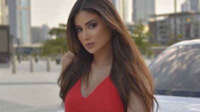 هدى الإتربي في 5 إطلالات تفوح أنوثة وجاذبية