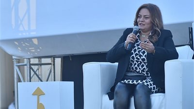 كاملة أبو ذكري: حولت روبي إلى فلاحة (تفاصيل)